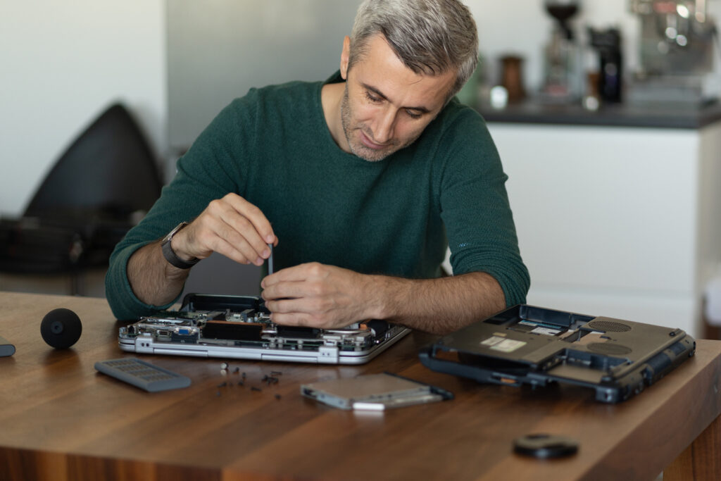 laptop repair disassembled computer parts